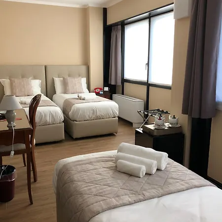 מלון Valentino Du Parc 3*