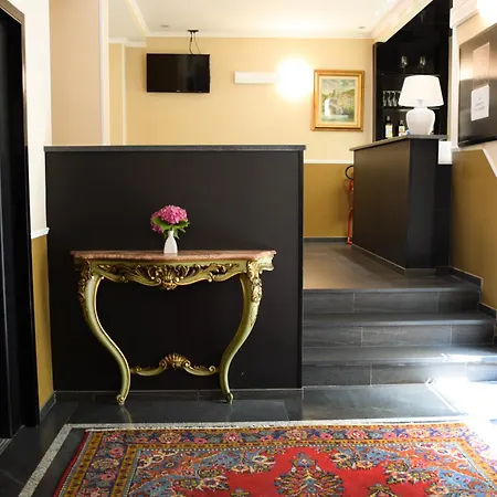 Valentino Du Parc Hotel Turín