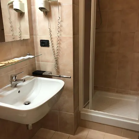 Valentino Du Parc Hotel Turín